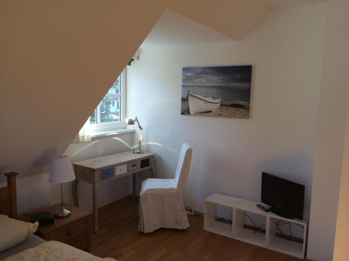 Haus Zeesenboot Lee Villa Hiddensee Bagian luar foto